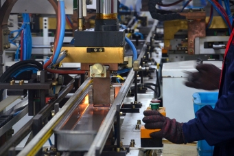 自動點(diǎn)焊機(jī)